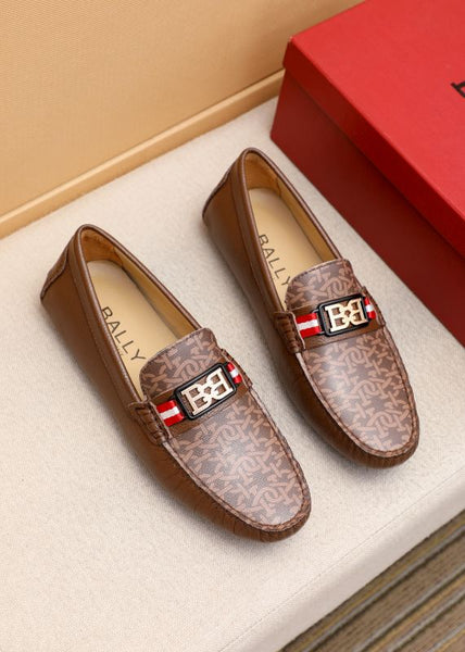Luxury Brown Men’s Designer Loafers with Signature Buckle Detail