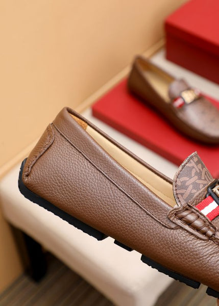 Luxury Brown Men’s Designer Loafers with Signature Buckle Detail
