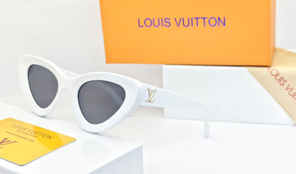 Luxury  Women’s Cat-Eye Sunglasses with Brand Logo
