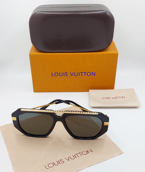 Premium Square Sunglasses with Gold Metal Temples Luxury Stylish Design