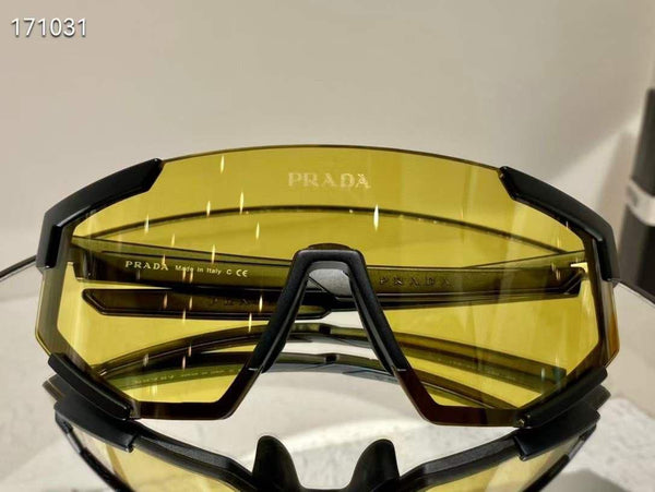 Sporty Designer Shield Style Sunglasses