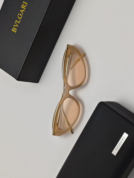 Luxury Slim Cat-Eye Sunglasses with Gold Metal Frame