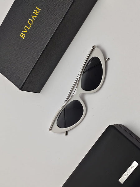 Luxury Slim Cat-Eye Sunglasses with Gold Metal Frame