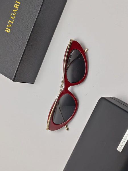 Luxury Slim Cat-Eye Sunglasses with Gold Metal Frame