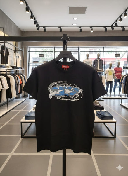 Stylish Graphic Print Crew Neck T-Shirt Premium Black Edition