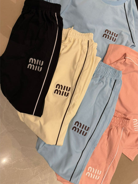 Women’s Premium Tracksuit With Trendy Logo Design