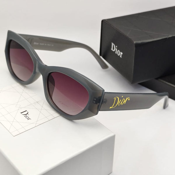 Stylish  Cat-Eye Sunglasses  Elegant   Frame for Women