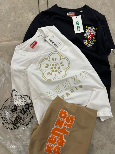 Trendy Graphic Women’s T-Shirts – Stylish, Comfy & Everyday Cool