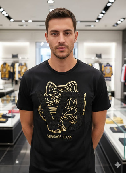 Premium  Men’s Black T-Shirt Bold Graphic Print Luxury Streetwear