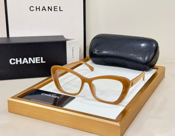 Classic Tortoiseshell Square Eyeglasses Sophisticated Everyday Style