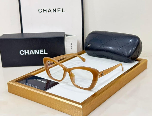 Classic Tortoiseshell Square Eyeglasses Sophisticated Everyday Style