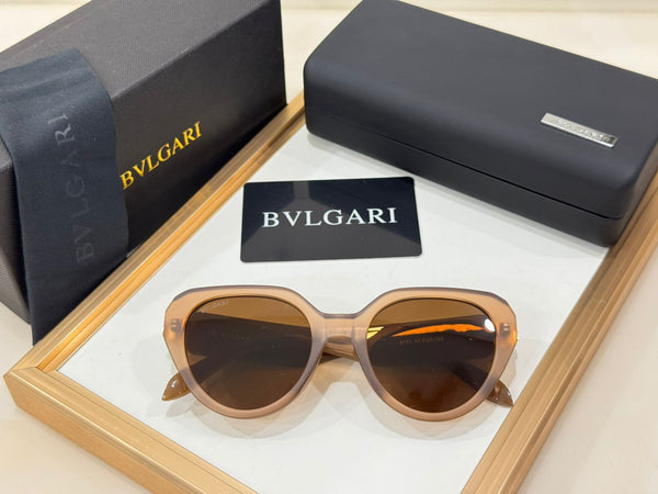 Exclusive Elegant   Oversized Cat Eye Shape  Sunglasses with Signature Logo