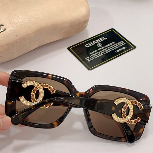 Women Latest Butterfly Sunglasses With Logo Initial