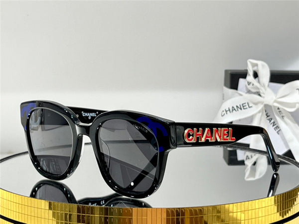 Women Latest Over-Size Sunglasses With Logo Initials