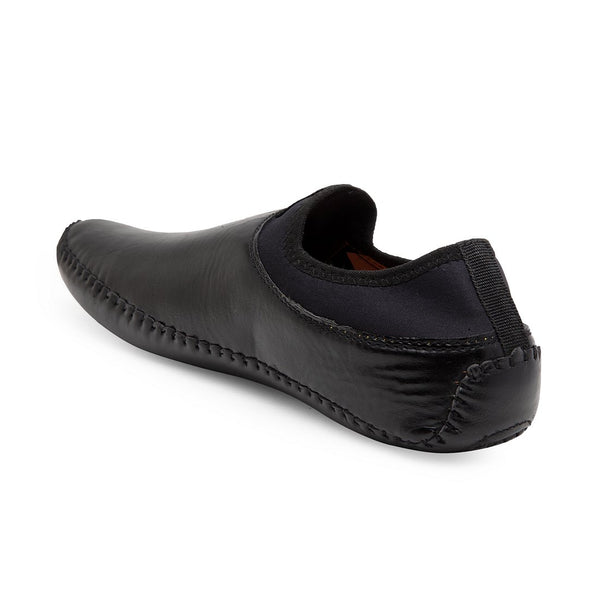 Treemoda Black Solid Loafers For Men