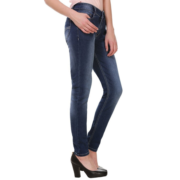 Women's Skinny Fit Mid-Rise Light Fade Clean Look Streachable Jeans