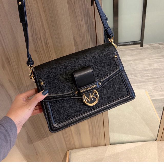 Jessie medium pebbled leather Clearance