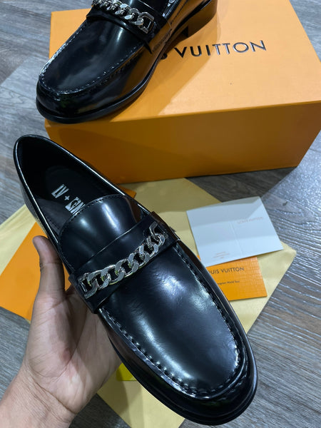 Chain-Trim Leather Loafers
