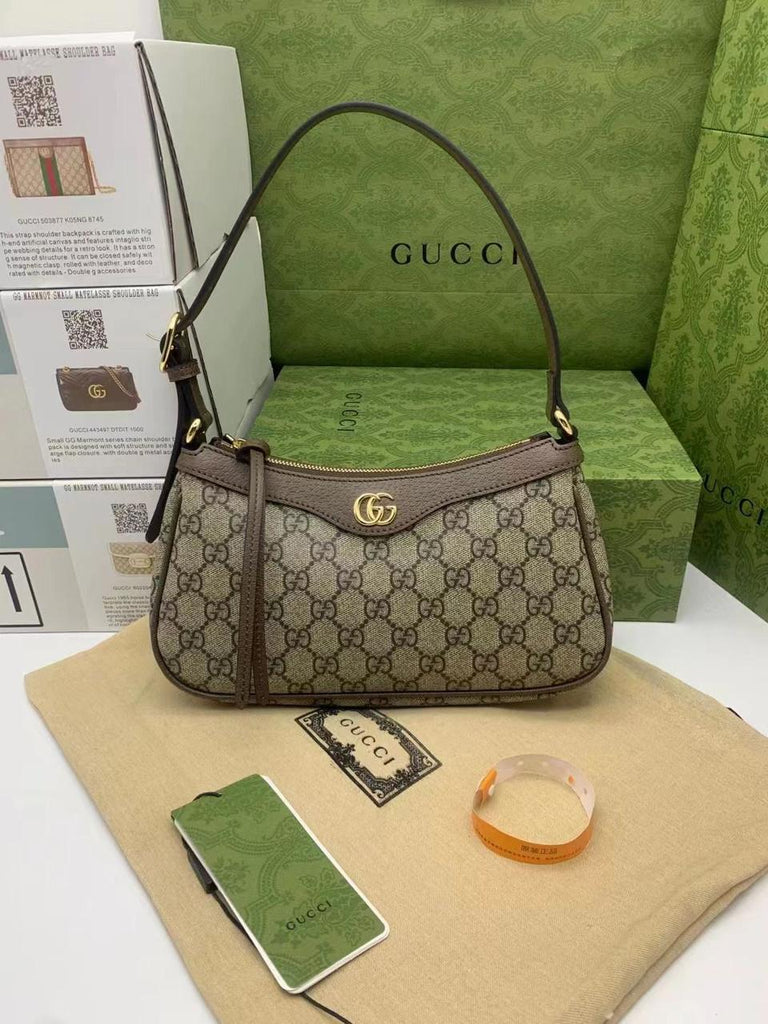 Gucci Abbey Double GG Pochette