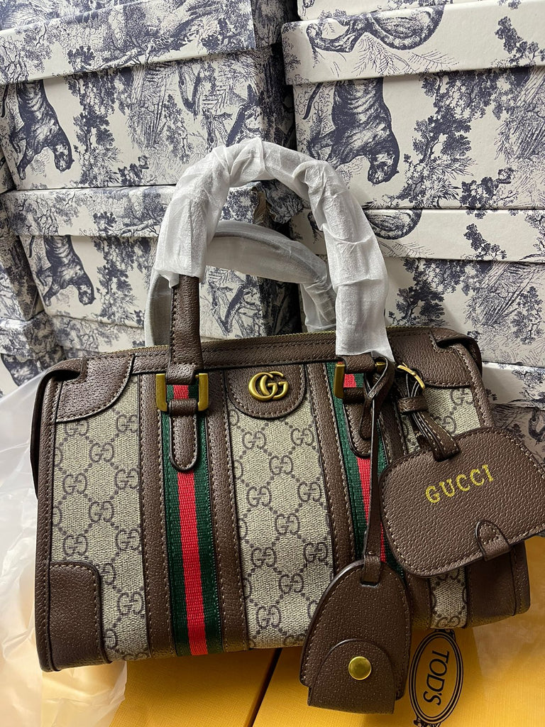 Gucci Doctor Shoulder Bags